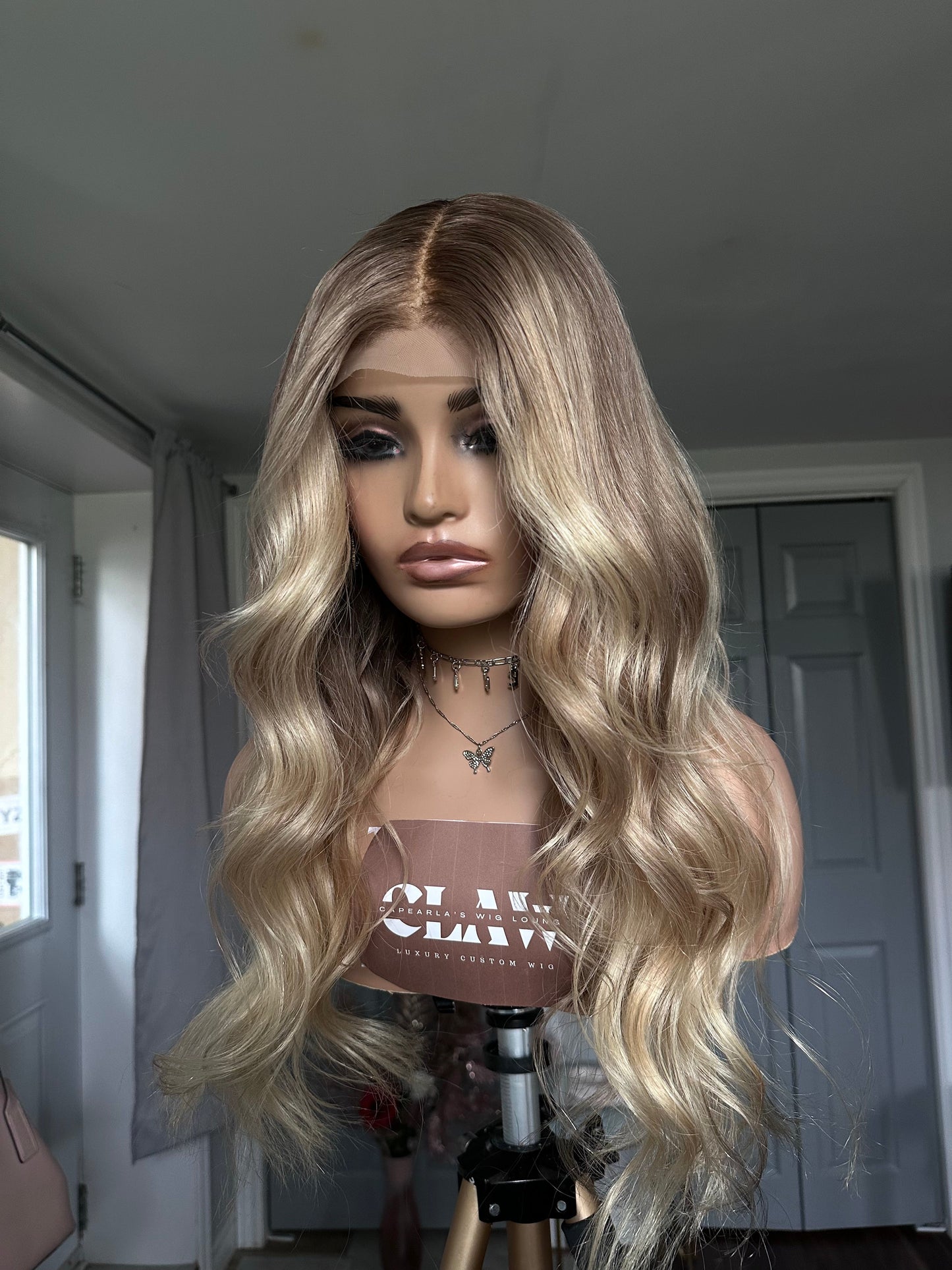 Lyla 20" | Glueless Lace Front Wig